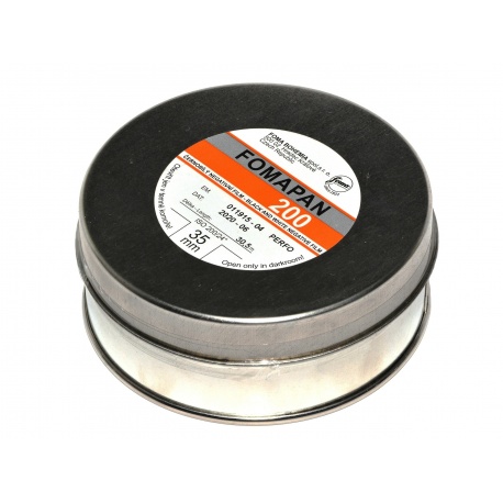 Foma Fomapan 200 30,5m. puszka, film z metra 35mm.