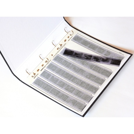 Czarno-Białe Segregator Z NAPISEM na koszulki + 25 folii na film 35 mm.