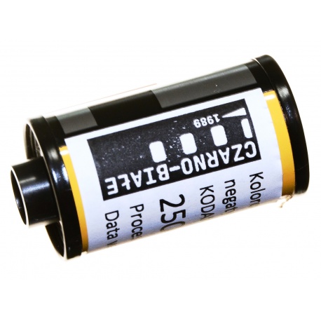 Film Kodak Vision3 250D 200/36 CineStill ECN2 kinematograficzny 5207