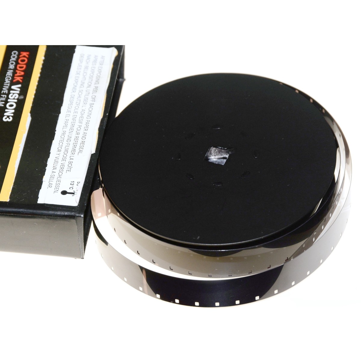 Kodak Vision3 200T 16 mm. film kolorowy TUNGSTEN - 30,5m NA ZAMÓWIENIE