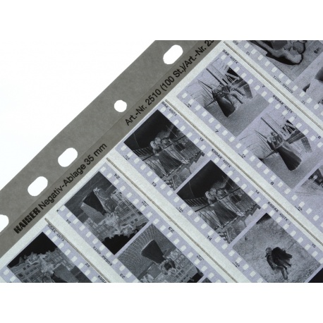 Wywołanie tradycyjne w koreksie filmu czarno białego 35mm.